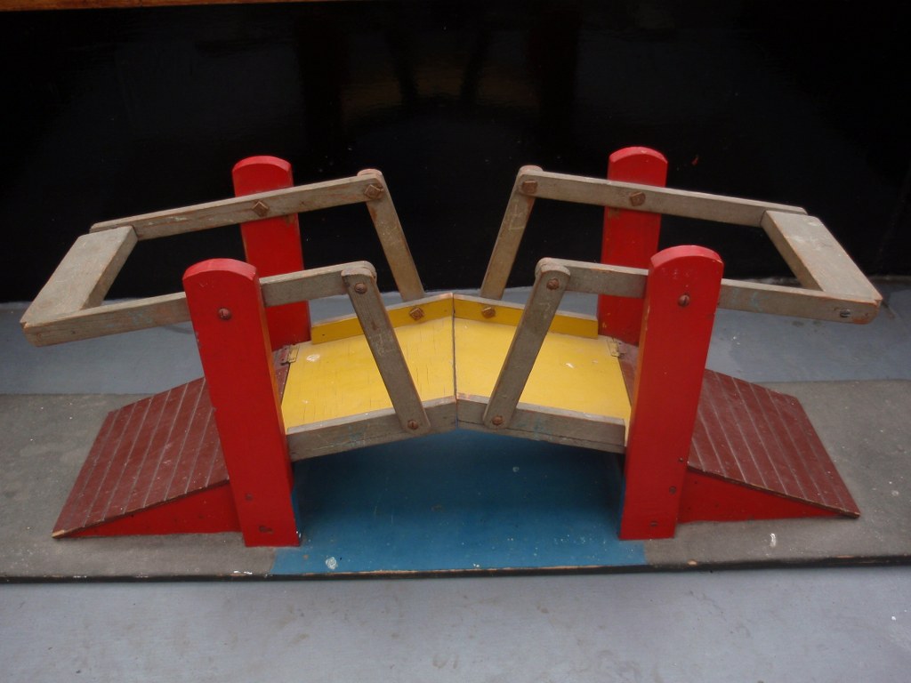 Movable toy bridge from the thirties