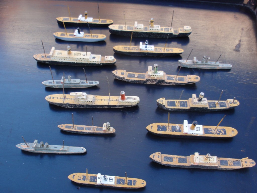Collection miniature ships