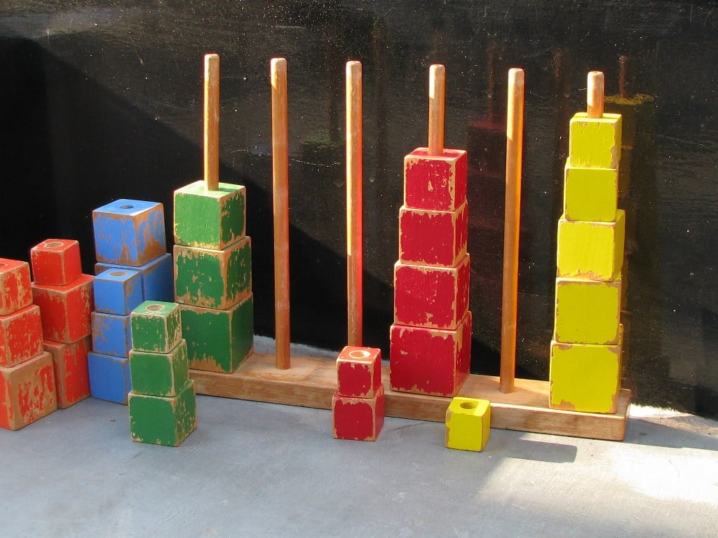 Stapelconstructie met blokken toegeschreven aan ADO Ko Verzuu