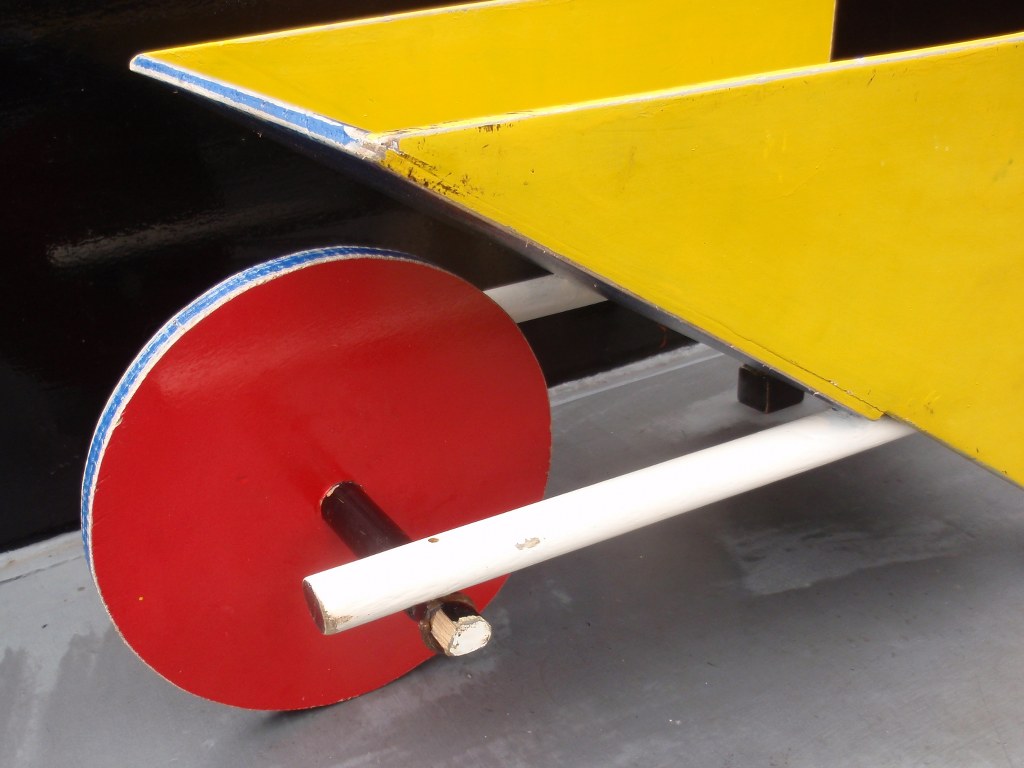 Replica toy wheelbarrow Gerrit Rietveld
