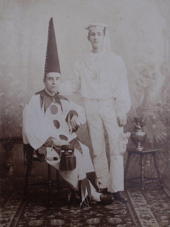 Carnavaleske groeten uit de Leemput 1899
